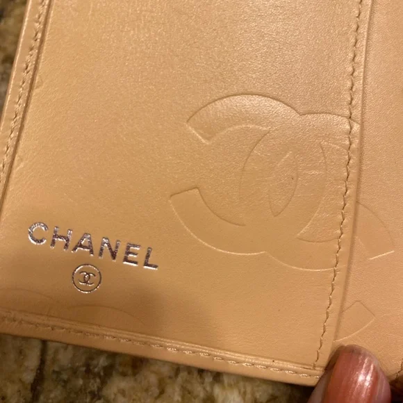 Chanel FLASH FINAL SALE - Cream Cambon Agenda PM /Wallet PRICE is FIRM - Picture 4 of 12